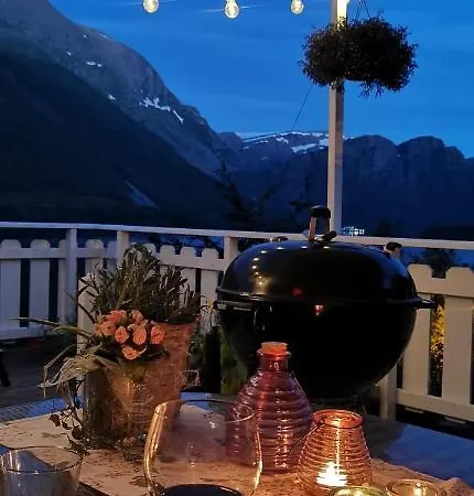 Between Fjord Og Glacier * Ålfoten