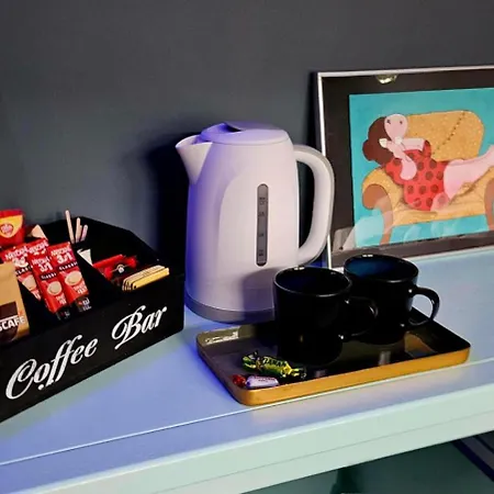 Between Fjord Og Glacier *