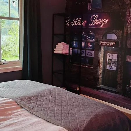 בית אירוח Between Fjord Og Glacier